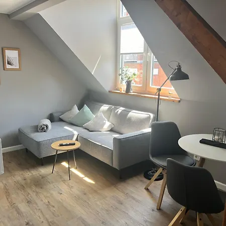 Strandhuus Nr8 *
